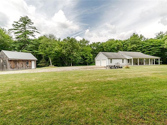 3rd image of 167 Cranberry Ridge Rd