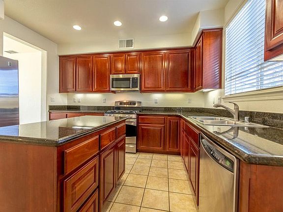 2nd image of 2782 Maybrook Dr