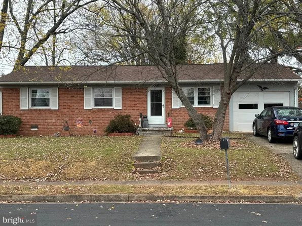 9603 Garden St, Manassas, VA 20110