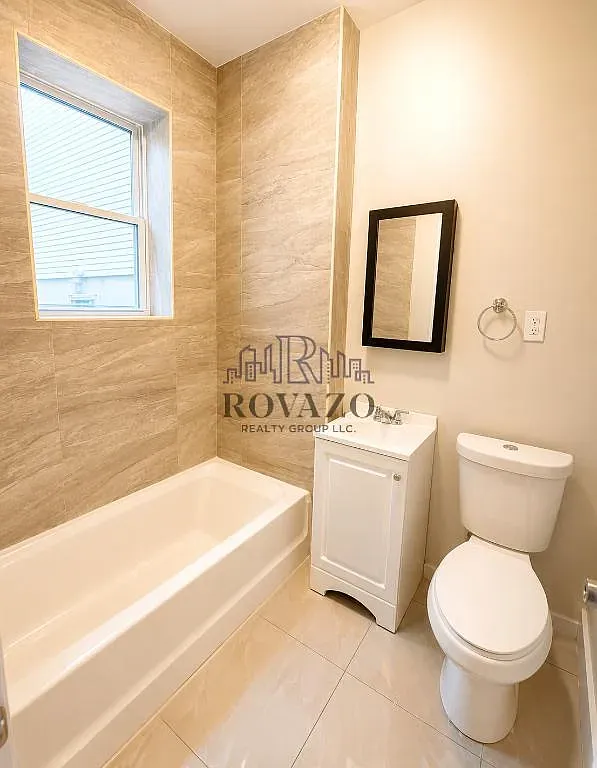 2 bed, 650 sqft, $1,725 — Photo 3