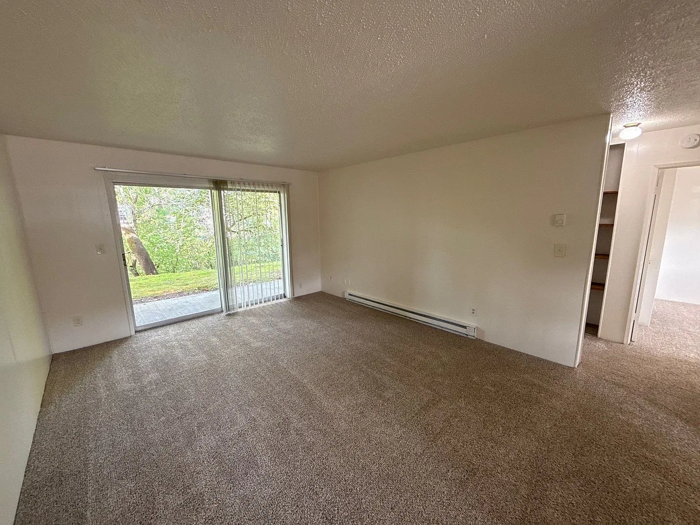 2 bed, 1.0 bath, $1,195 — Photo 3