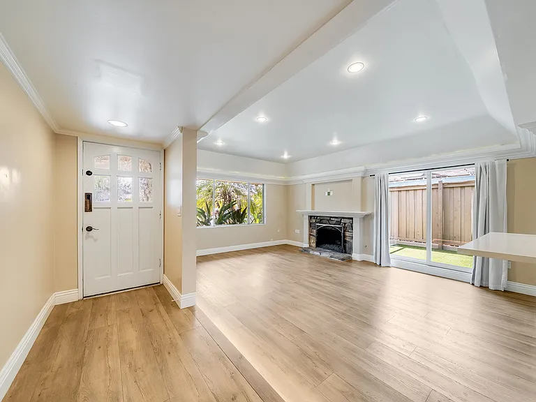 2733 W Keller Ave #1 — Photo 6