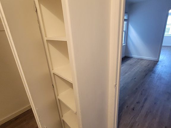 5th image of 5944 1/2 Melrose Ave #3