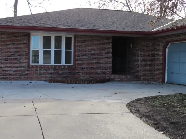7121 Walker Ave, Lincoln, NE 68507