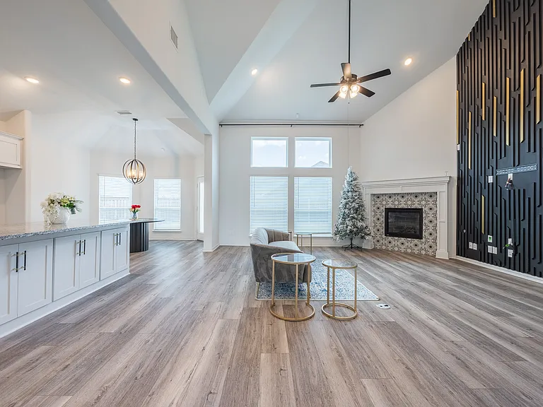 1111 Alaska Dr — Photo 30