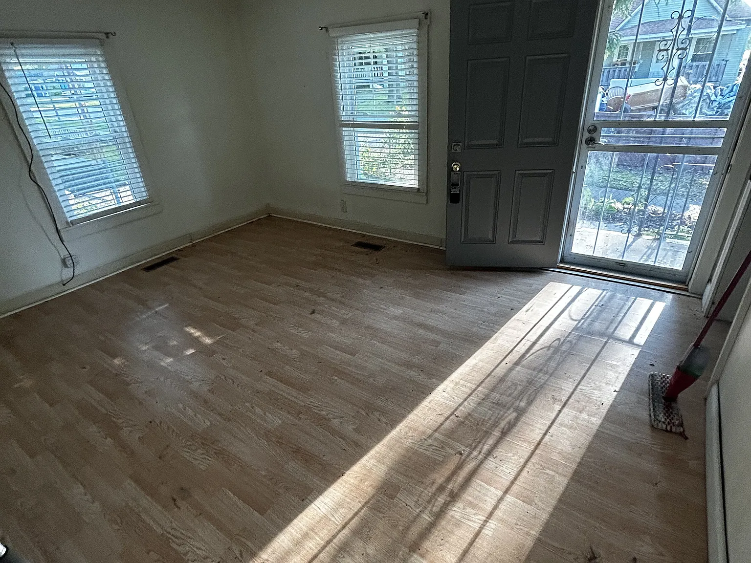 Affordable 2 Bedroom Home in Decatur — Photo 4
