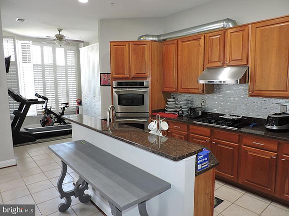 4th image of 1117 Crestfield Dr