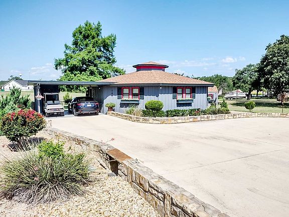 2nd image of 149 Bay Roc Ln