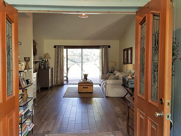 2nd image of 3323 Cobbs Ct