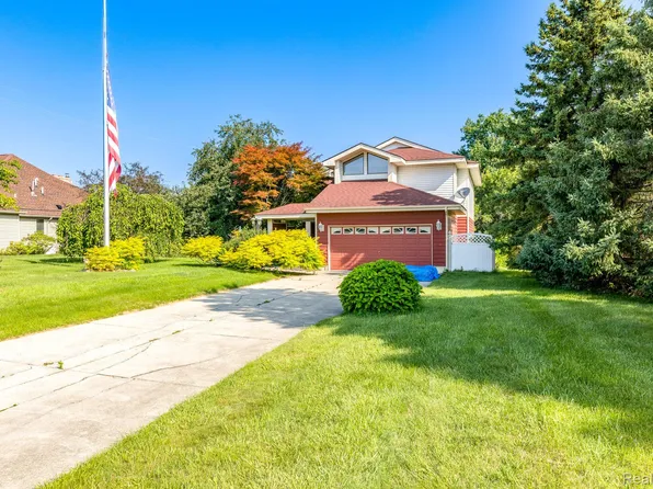 3980 Hitchings St, Fort Gratiot, MI 48059