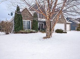 2231 McCormick Trl, Stevensville, MI 49127
