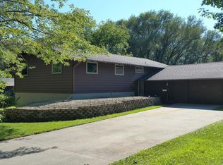 307 6th St, Adams, MN 55909