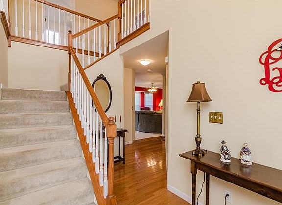 3rd image of 508 Glen Oak Dr