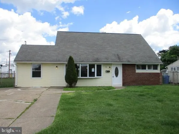 76 Jonquil Ln, Levittown, PA 19055