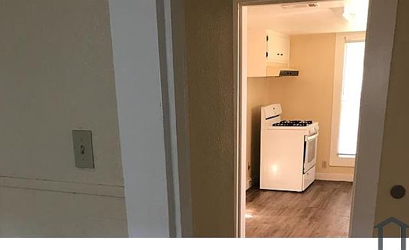 5th image of 1411 Green Ave