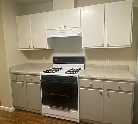 4th image of 2303 Granberry Dr Unit A