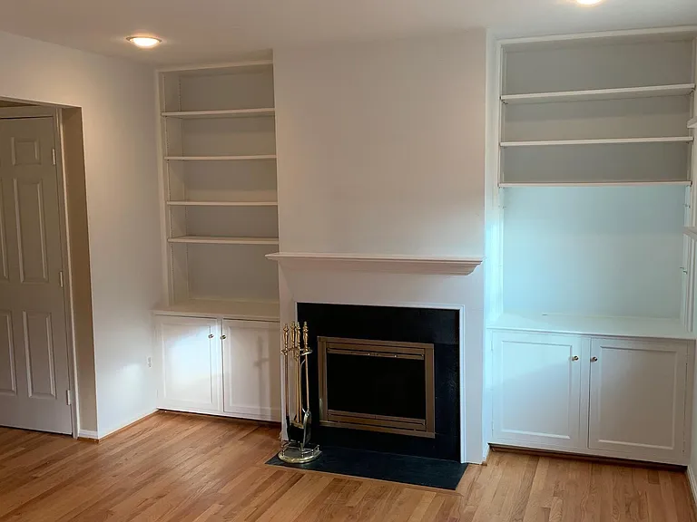 4827 Chevy Chase Dr — Photo 6