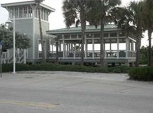 31 80th Ave, Treasure Island, FL 33706
