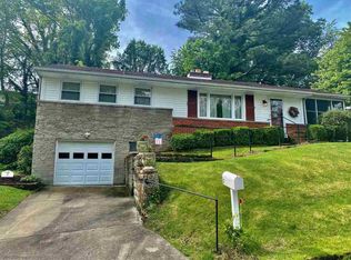 7 Marquis Dr, Huntington, WV 25705