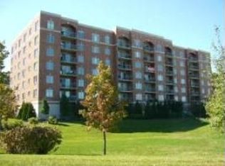 390 Western Ave #303, Des Plaines, IL 60016