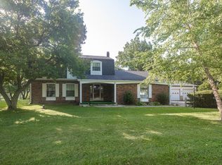 5521 N Sugar Hills Dr, Greenfield, IN 46140