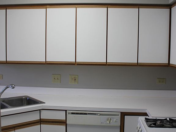 4th image of 1141 Orleans Dr