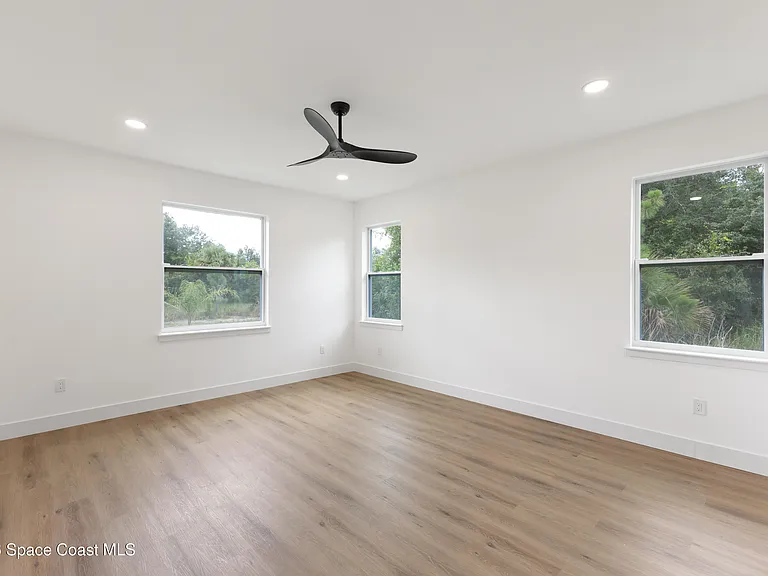1133 Hanover Ave SW — Photo 12
