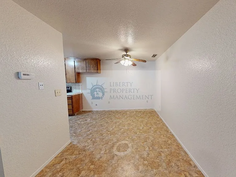 915 Kenwood Ave #2 — Photo 6