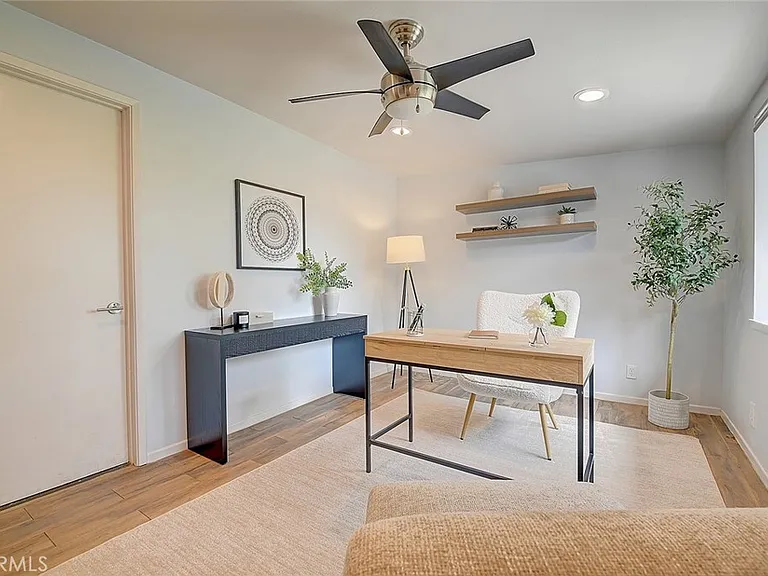 2044 W Spruce Ave — Photo 38