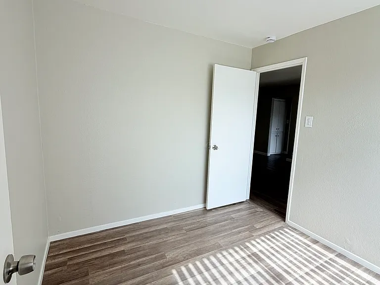2124 90th Ave #15 — Photo 11