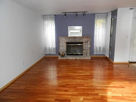3rd image of 15922 NE 42nd Ct