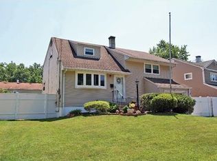 180 N Hill Rd, Colonia, NJ 07067