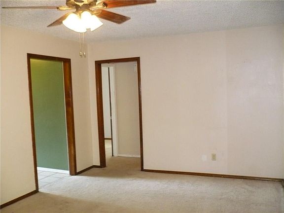 5th image of 216 S Osage Ave