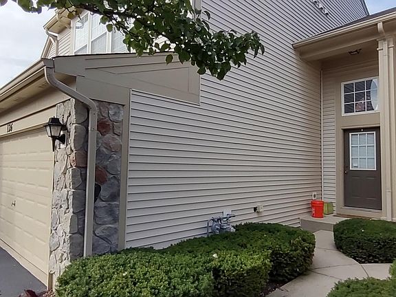 3rd image of 126 W Buckingham Dr