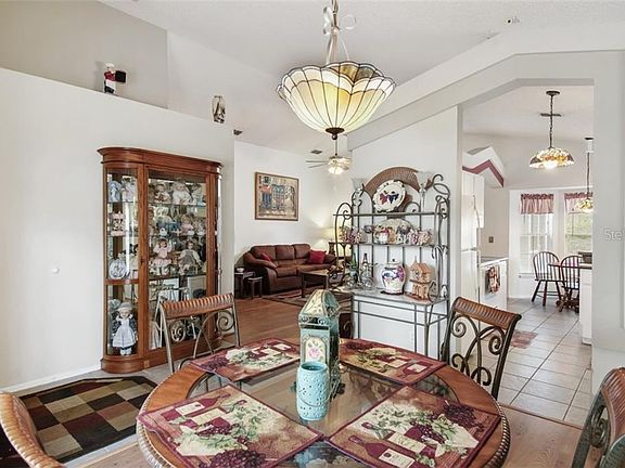 5th image of 4111 Thackery Way