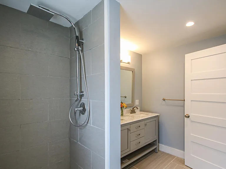 137 York St — Photo 36