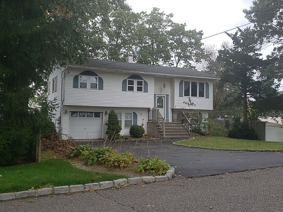 3rd image of 321 Collington Dr
