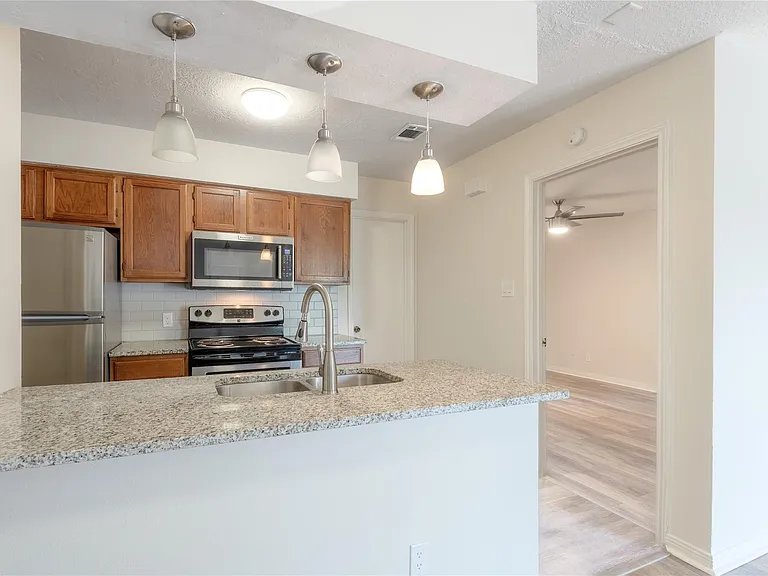 2402 Sycamore Ave #D6 — Photo 15