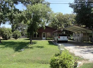 902 N Temple St, Caldwell, TX 77836