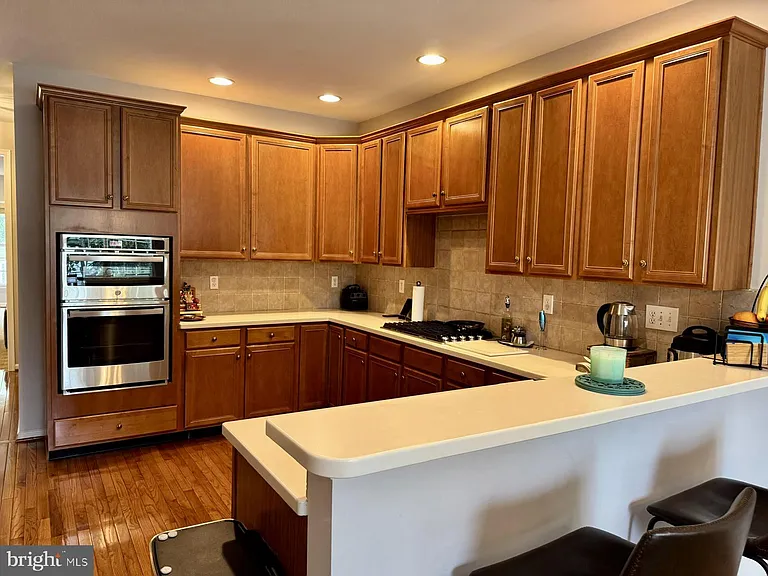 240 Torrey Pine Ct — Photo 12
