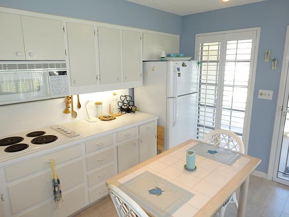 4th image of 1215 Edington Pl APT E7