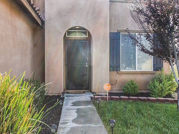 3rd image of 13257 Fullerton Dr