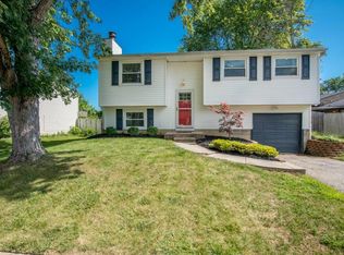 816 Lakefield Dr, Galloway, OH