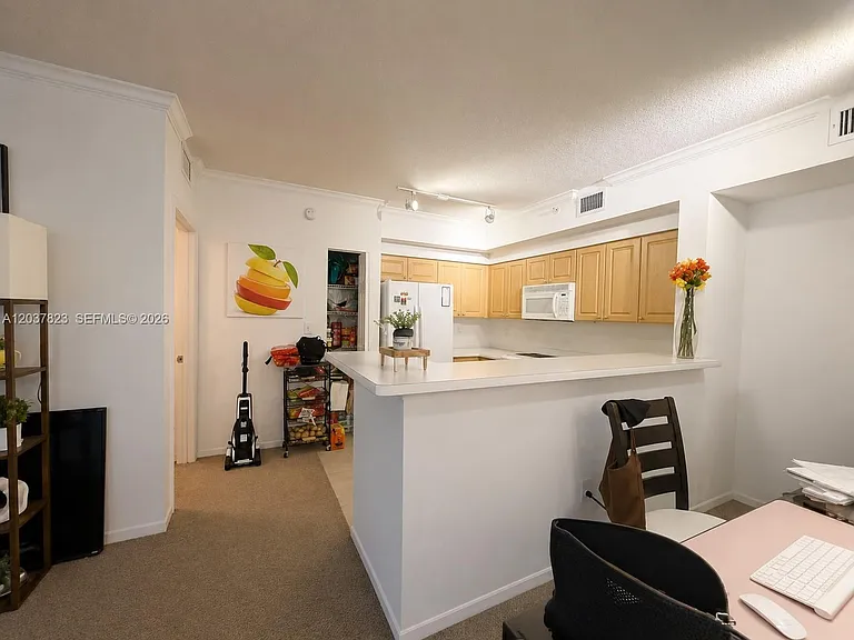 6861 SW 44th St #205 — Photo 4