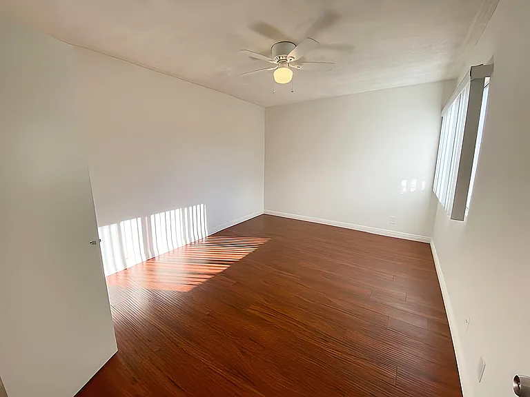 1026 N Genesee Ave #9 — Photo 11