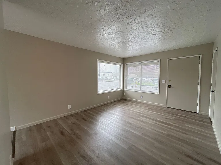 486 Buckeye St — Photo 10