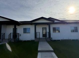 7 N Gray Close, Sylvan Lake, AB T4S0W4