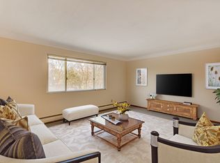 1890 Lexington Ave N APT 11, Saint Paul, MN 55113