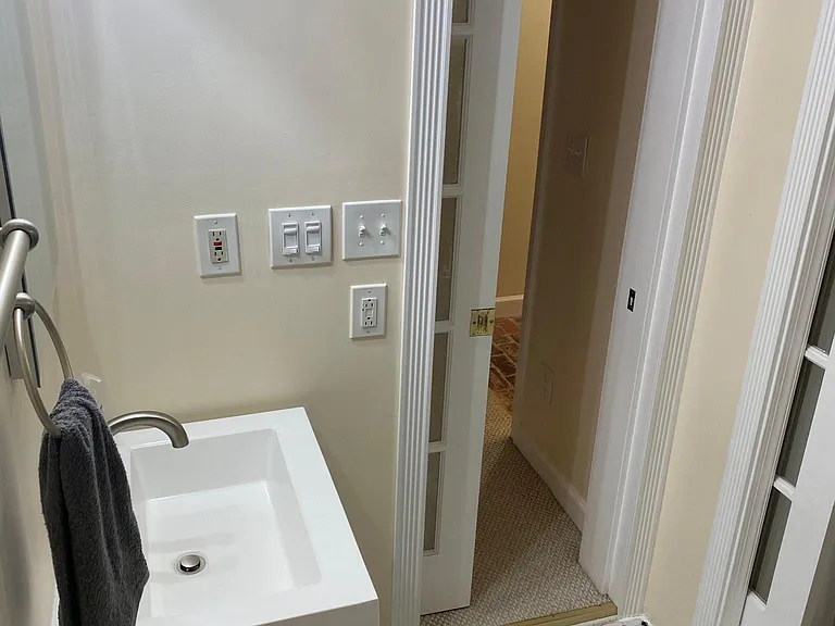 407 M St NE #B — Photo 4