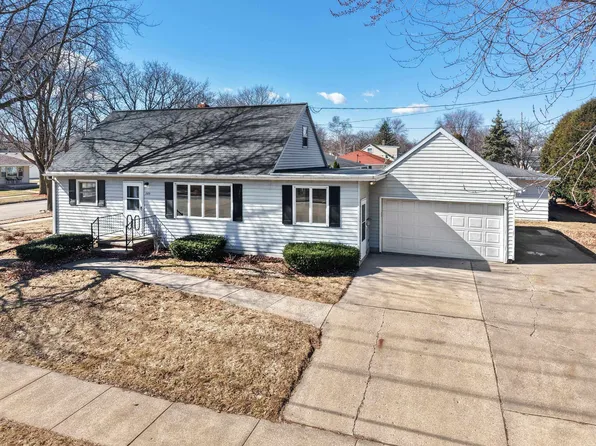 2105 N Ballard Rd, Appleton, WI 54911